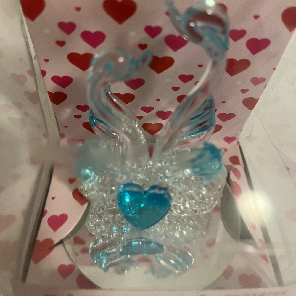 MOMENTUM HAND FINISHED BLUE GLASS SWAN "Happy Valentine's Day" ORNAMENTS - NWT